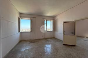 3 LOCALI A AFRAGOLA