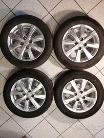 cerchi yaris J 15x5J