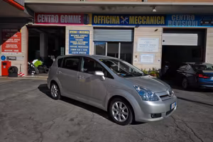 Toyota Corolla Verso 2.2 7 POSTI PROMO