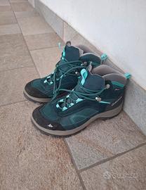 Scarponi da trekking Quechua MH100 Mid