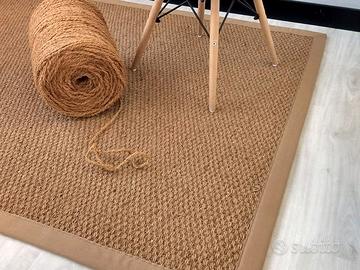 Tappeto in fibra di cocco per interno ed esterno.