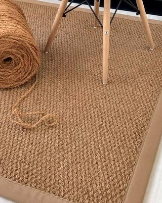 Tappeto in fibra di cocco per interno ed esterno.