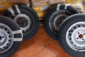 cerchi con gomme fiat panda