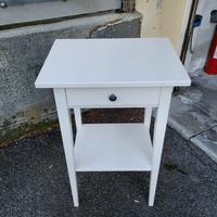 2 Comodini identici IKEA come nuovi