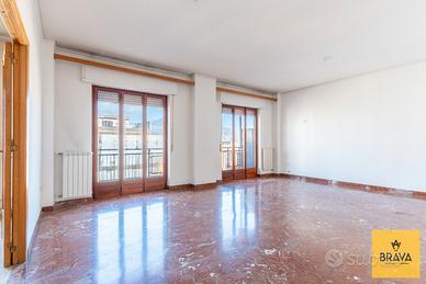 6 vani panoramico in Piazza Campolo