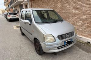 Opel Agila 1.2  con gancio traino omologato