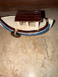 Modellino di Perschereccio in ceramica