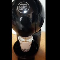Macchinetta caffè Nescafe dolce gusto
