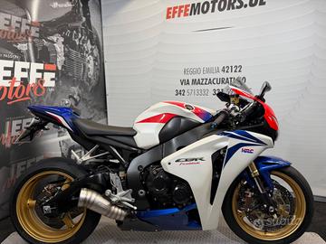 Honda CBR 1000 RR "tua a 112 euro al mese"