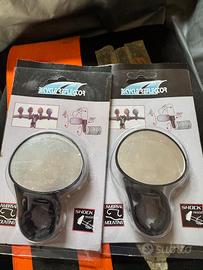 Specchietti retrovisiori sotto manubrio moto