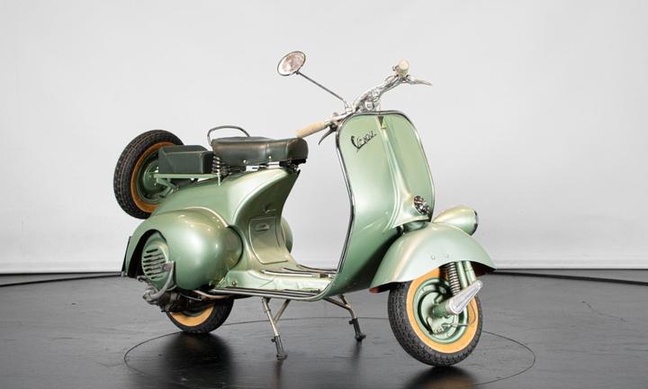 Piaggio Vespa 125 Vacanze Romane