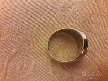 Anello acciaio inox con pietra nera, unisex