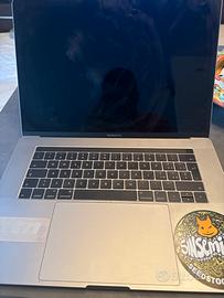 Macbook pro a1707 15” i7