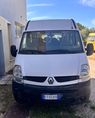 Renaul Master minibus 16 posti incluso il autista
