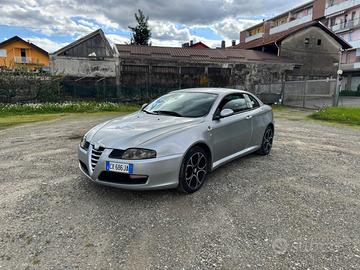 Alfa romeo gt - 2005