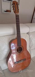 Chitarra classica da studio ristrutturata e ottimi