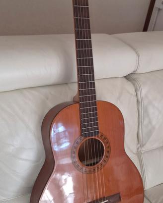 Chitarra classica da studio ristrutturata e ottimi
