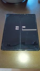 Samsung Z Fold 3 con difetto allo schermo grande