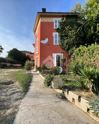 6 LOCALI A CINAGLIO