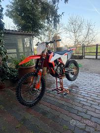 Moto KTM SX-F 250 Factory 2020