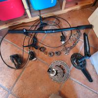 Gruppo completo SRAM completo di manubrio MTB