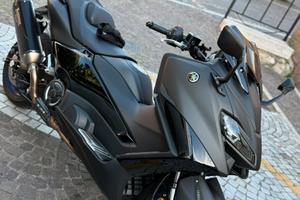Yamaha Tmax 560