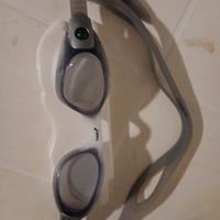 occhialini da nuoto asics 