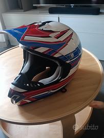 casco motocross BYE