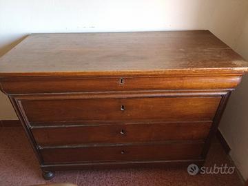comò in legno massello 