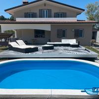 Villa con piscina - Fossato Cupo