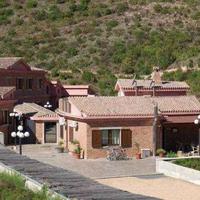 struttura ricettiva con camere e ristorante su 54