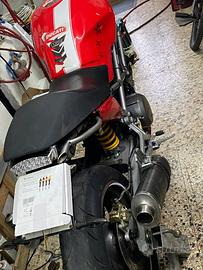 Ducati Monster 620 del 2005