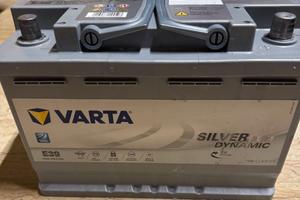 Batteria Varta AGM 70Ah 760A Start & Stop Usata