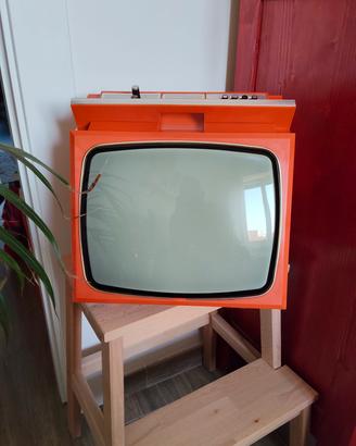RARO TELEVISORE  PORTATILE NUCLEAR serie mod 190