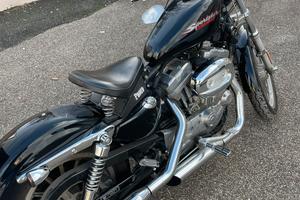 Harley 883 solo 14500km