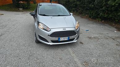 Ford Fiesta 1.5 TDCi 75CV 5 porte Titanium