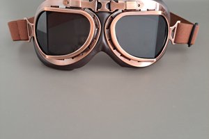 Occhiali vintage per moto pari al nuovo