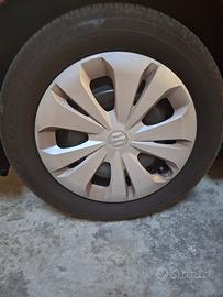gomme 175/65 r 15 più  cerchi in acciaio.