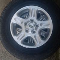 Cerchi in lega originali Land Rover più pneumatici