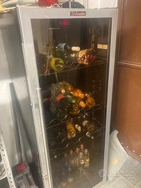 Vetrina vini refrigerata
