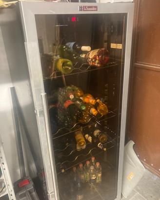 Vetrina vini refrigerata
