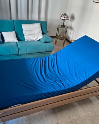 Letto elettrico alzamalati+materasso ospedaliero