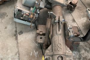 PIANTONE STERZO CITY VOLKSWAGEN UP ANNO:2013