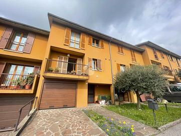 VILLA A SCHIERA A VILLA D'ALMÈ