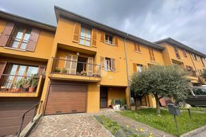 VILLA A SCHIERA A VILLA D'ALMÈ