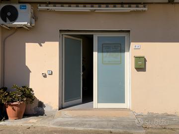 Locale in Via N. Paganini 8, Sarroch