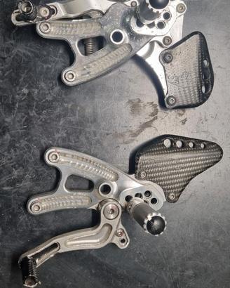 PEDANE RSV4/TUONO V4/RSV 1000 NEW