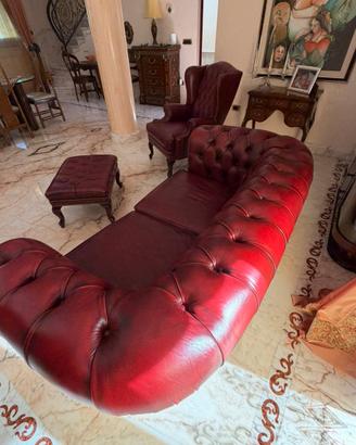 Divano e poltrona con pouf
