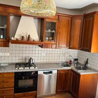 Cucina in legno massello completa