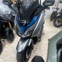 Honda forza 125